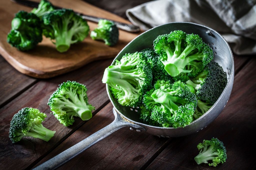 how much iron does broccoli have